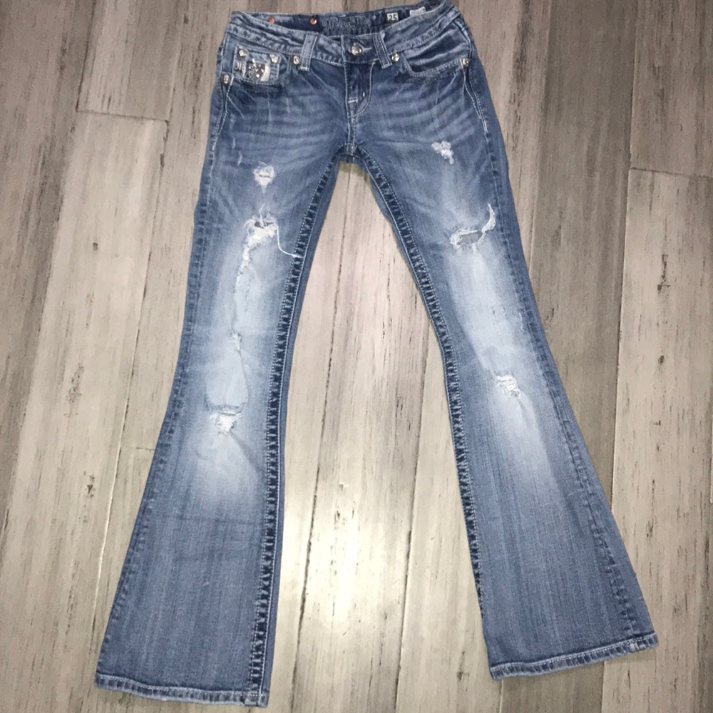 SOLD ON DIFF APP!! Miss Me jeans